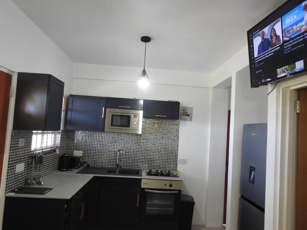 Belview Apartments Belmont Extérieur photo